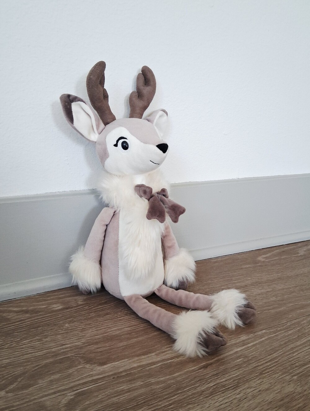Jellycat Joy Reindeer Medium Plush Toy - Picture 5 of 14
